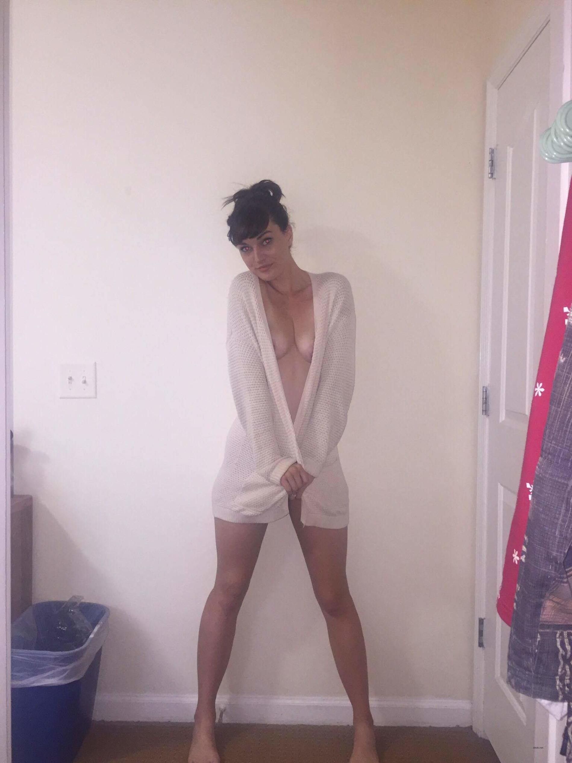 Sexy Brunette in White Robe Amateur Photo Shoot - Explicit and Bold Seduction