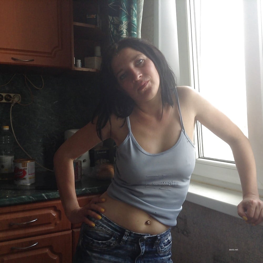 Amateur Explicit Photos: Ksyusha Poses Naked at Home - Uncensored Selfies