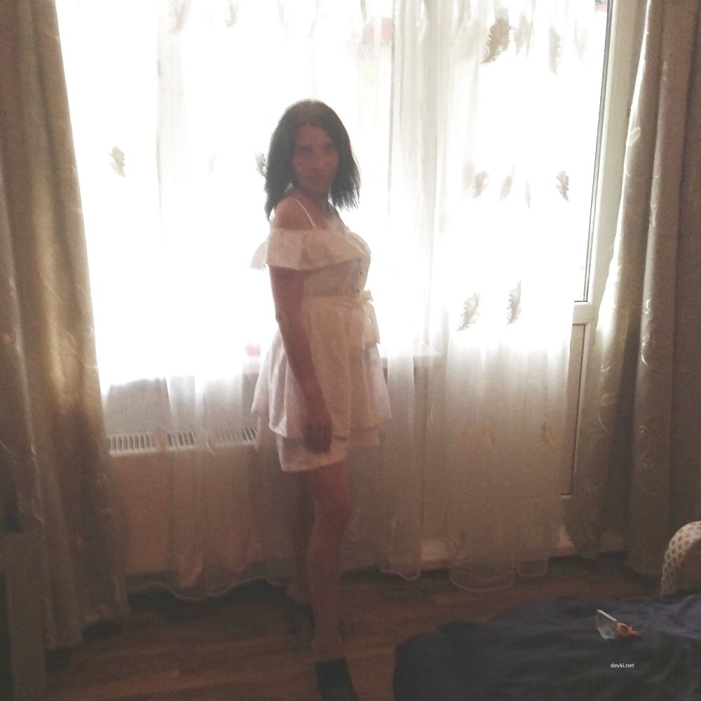 Amateur Explicit Photos: Ksyusha Poses Naked at Home - Uncensored Selfies