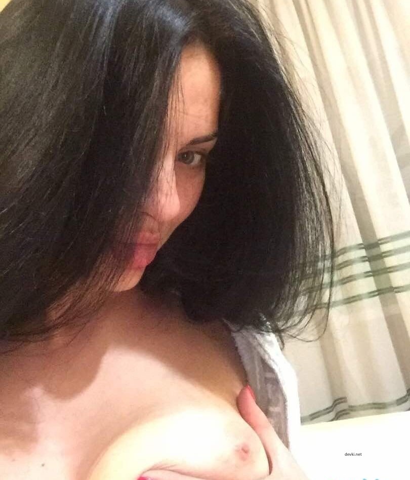 Hot Young Mom's Amazing Body - Amateur Explicit Photo