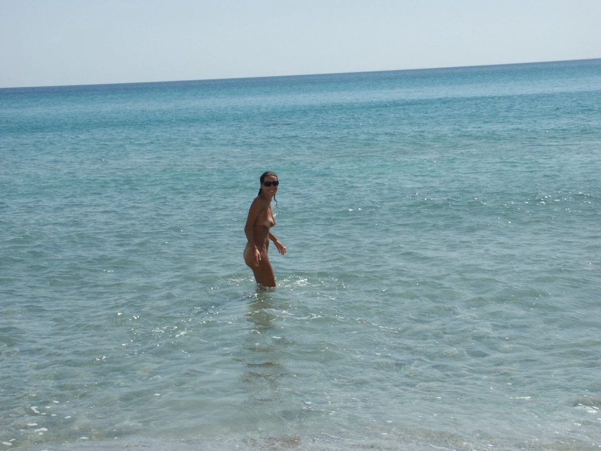 Wild Nude Amateur Outdoor Adventure: Explicit Naked Fun