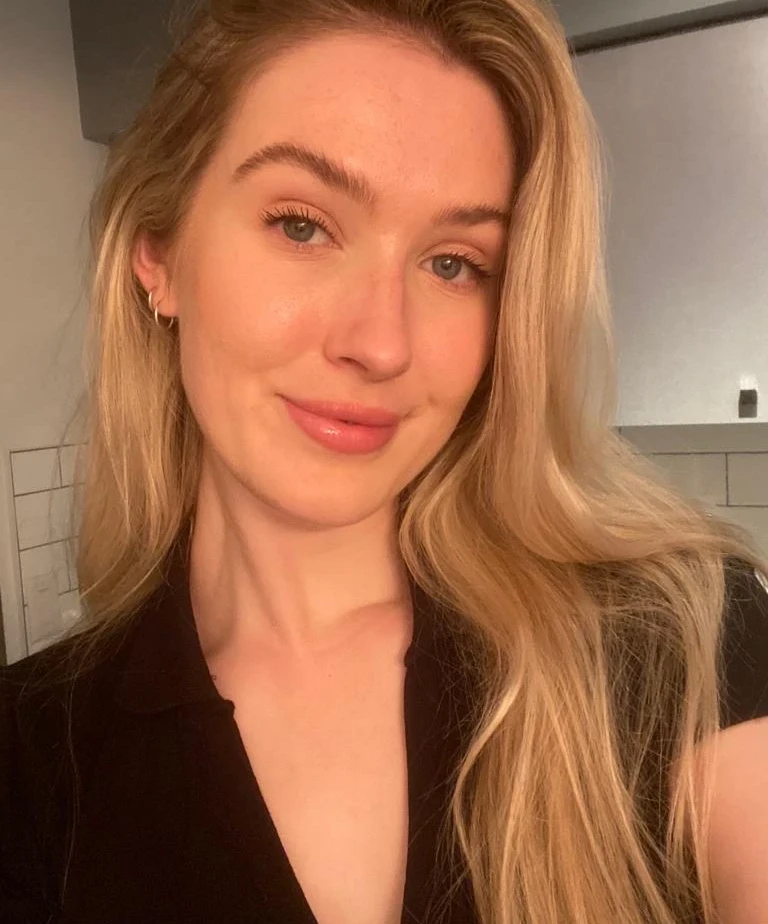 Blonde Cutie Masturbates in Amateur Photos - Explicit Self-Pleasure Session