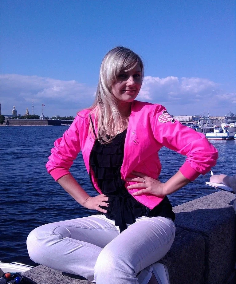 Kirov Violetta Gets Naughty: Hot Russian Babe Exposed in XXX Photos