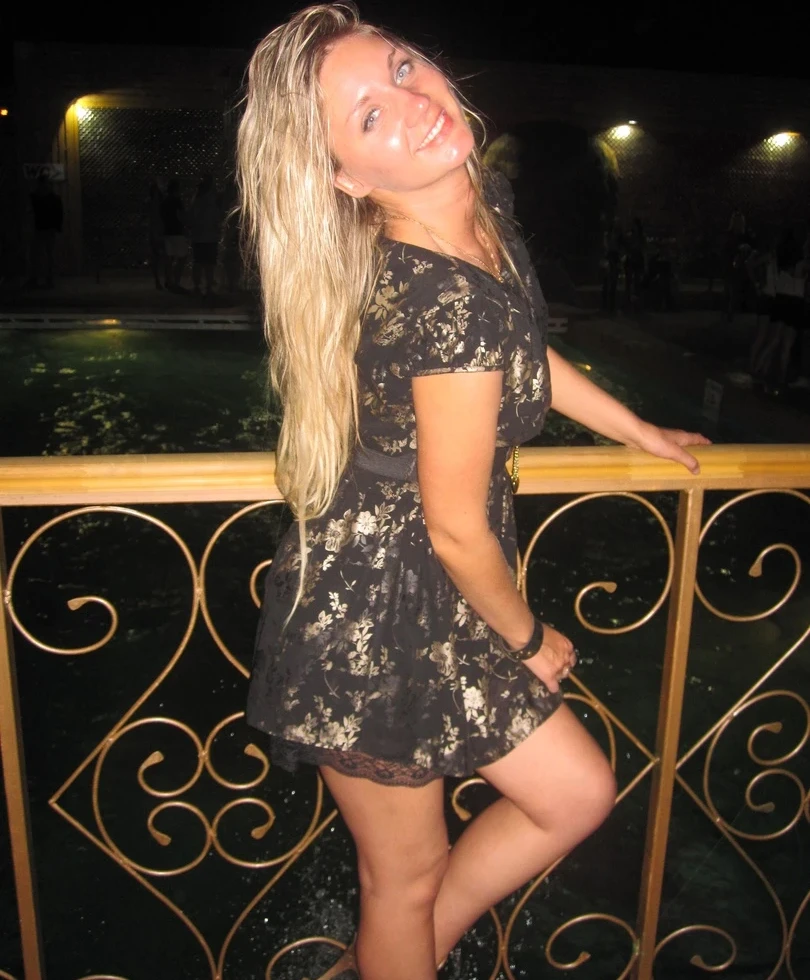 Kirov Violetta Gets Naughty: Hot Russian Babe Exposed in XXX Photos