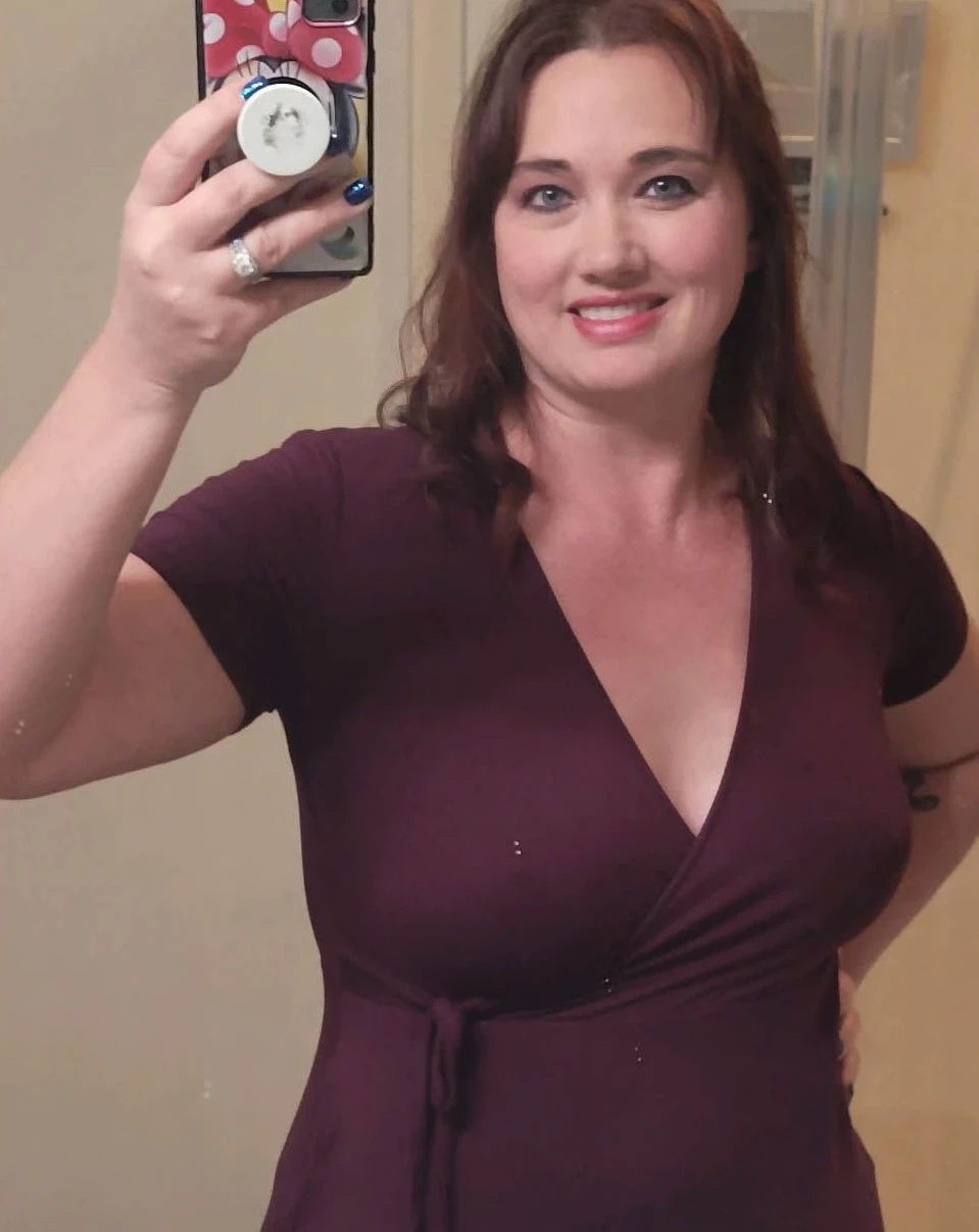 Maria's Big Booty Beauty: Amateur Photo Explicitly Capturing Curves