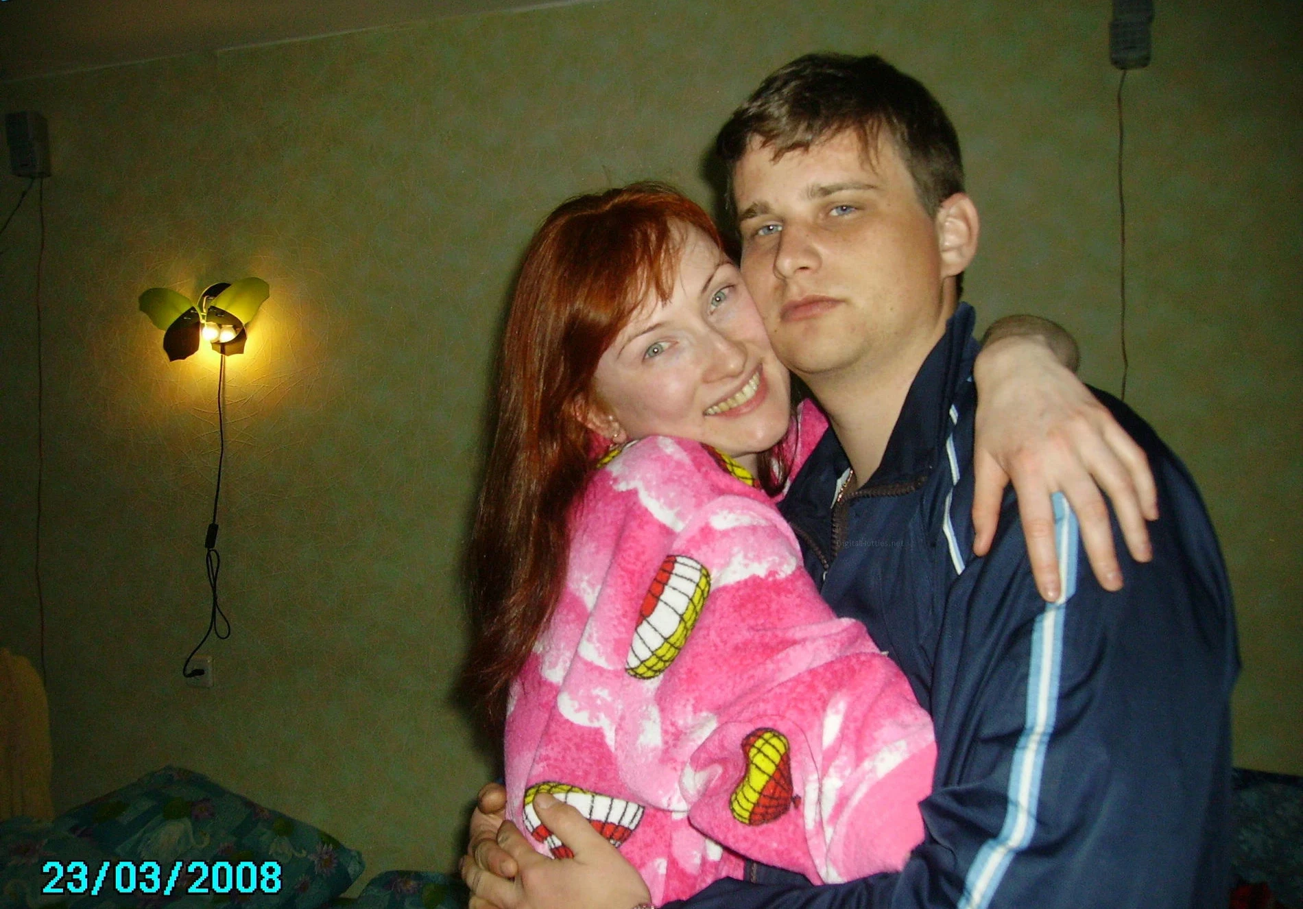 Hot Redhead Girlfriend Sex: Explicit XXX Photo