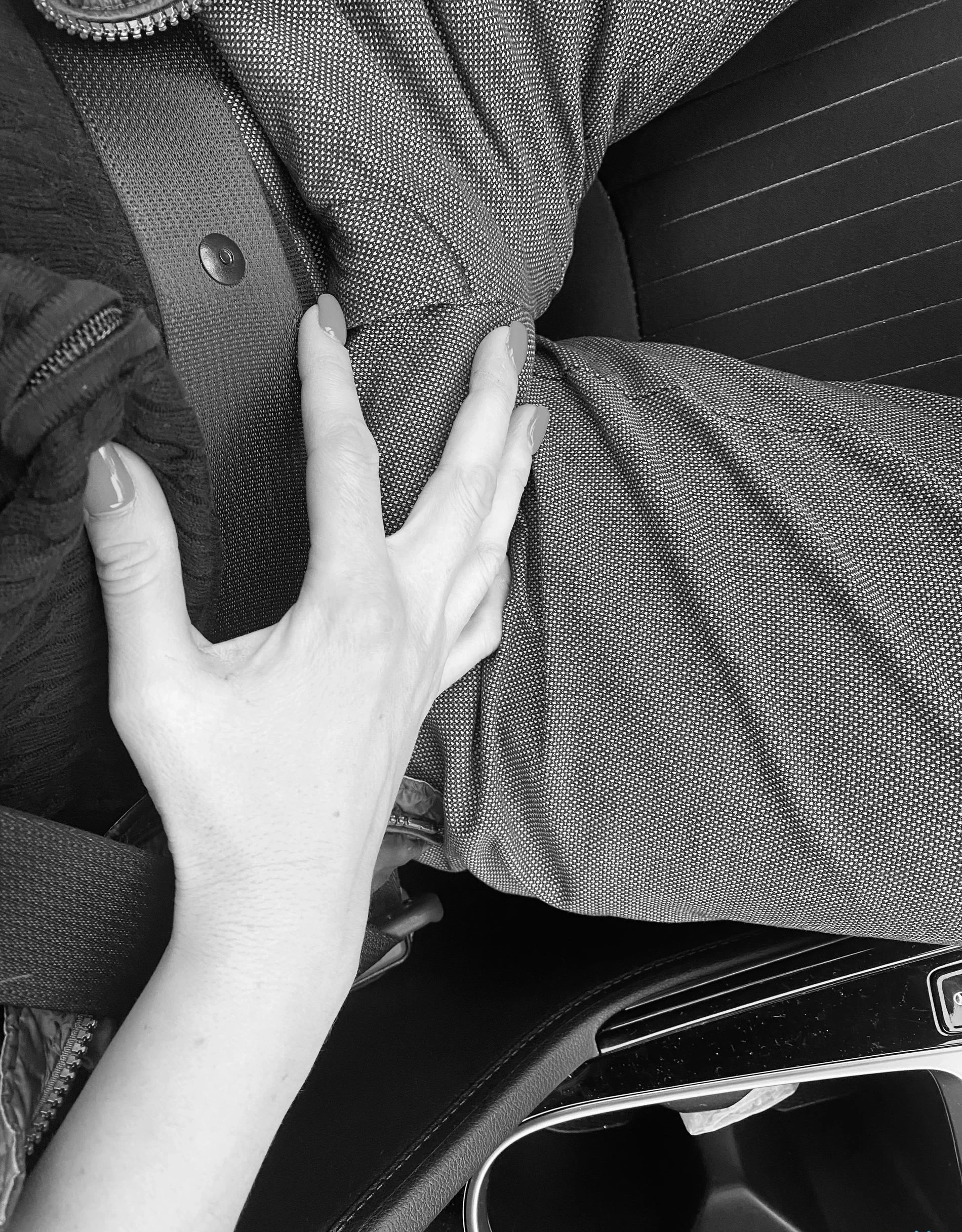 Wife Blowjob in Car: Hot Oral Sex Action!
