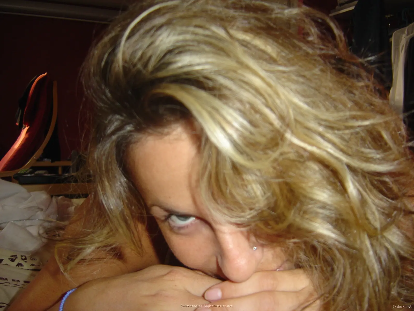 Hot babe gives sloppy blowjob - Explicit XXX photo