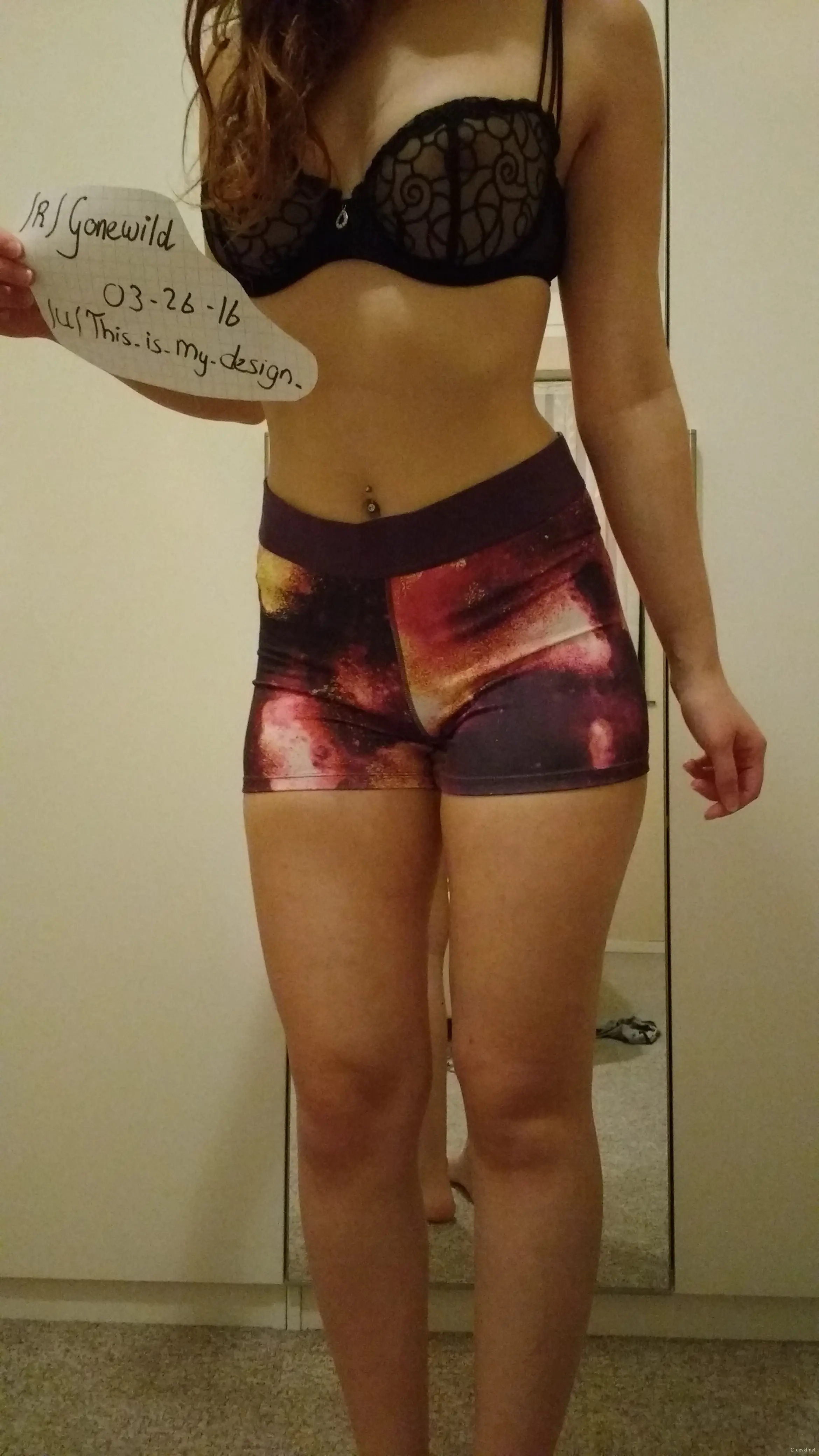 Seductive Legs: Harmony and Elegance in Amateur Photos