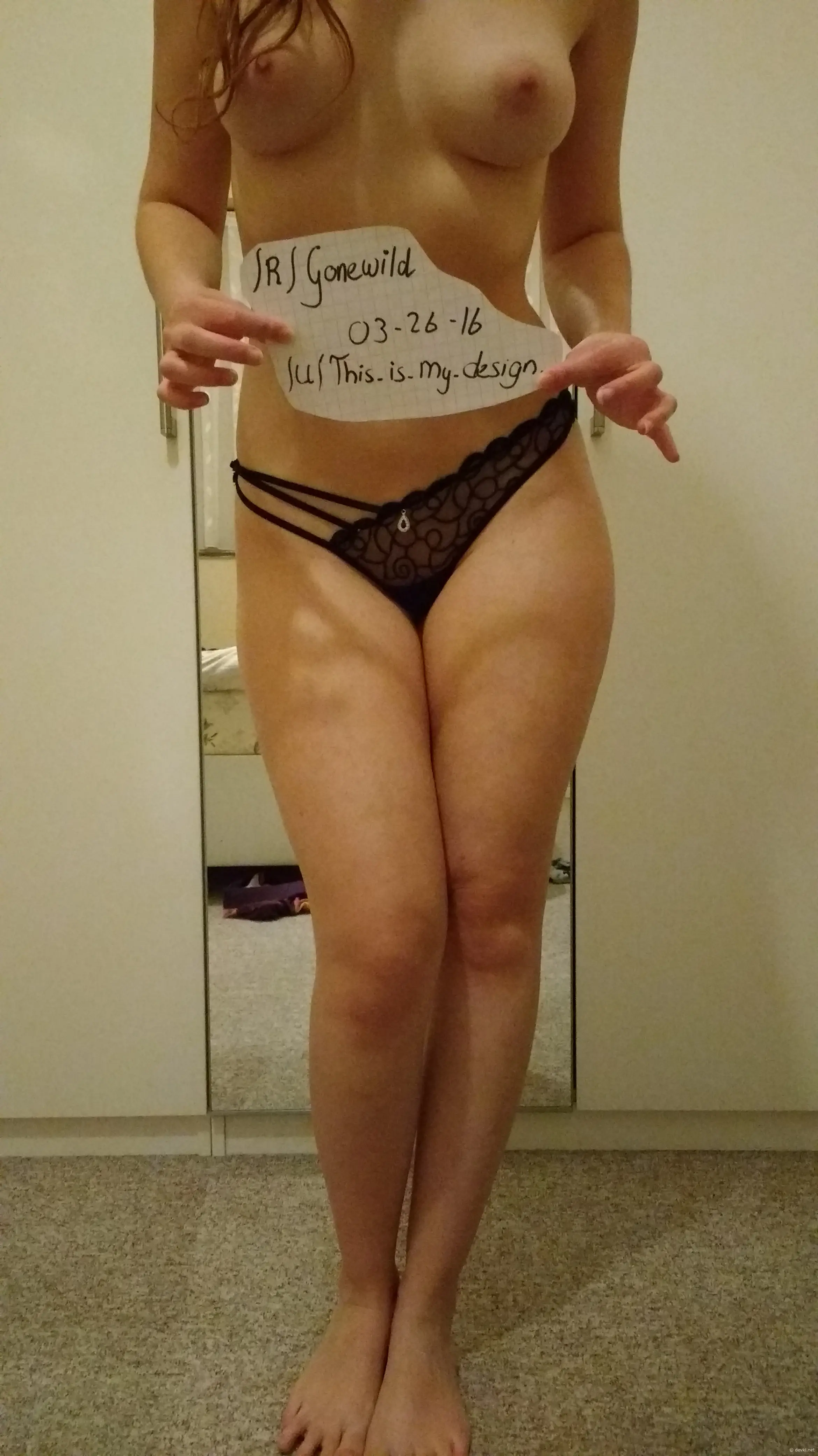 Seductive Legs: Harmony and Elegance in Amateur Photos