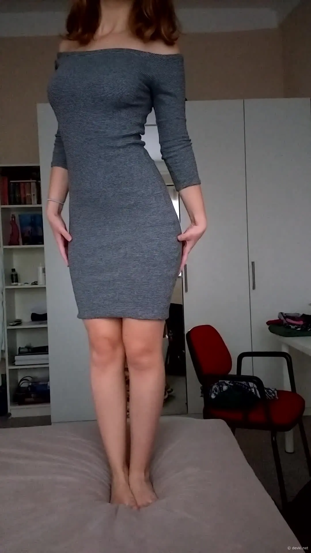 Seductive Legs: Harmony and Elegance in Amateur Photos