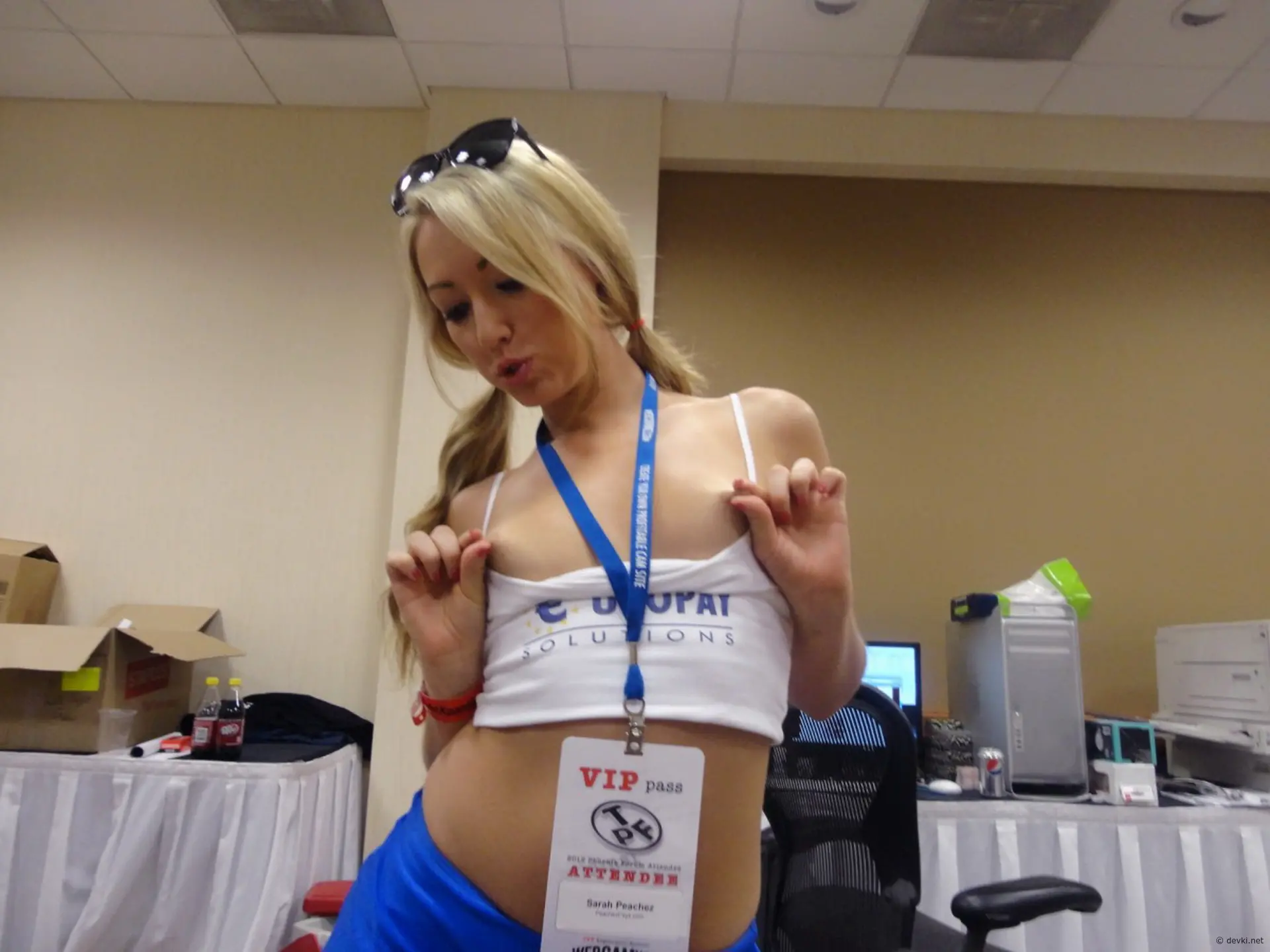 Private Cheerleader Amateur Photo: Explicit and Bold!