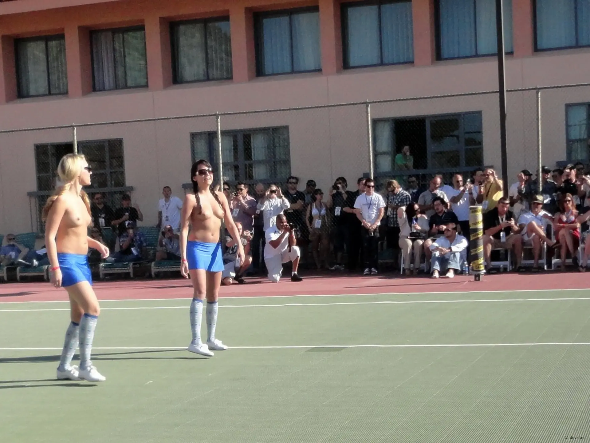 Private Cheerleader Amateur Photo: Explicit and Bold!