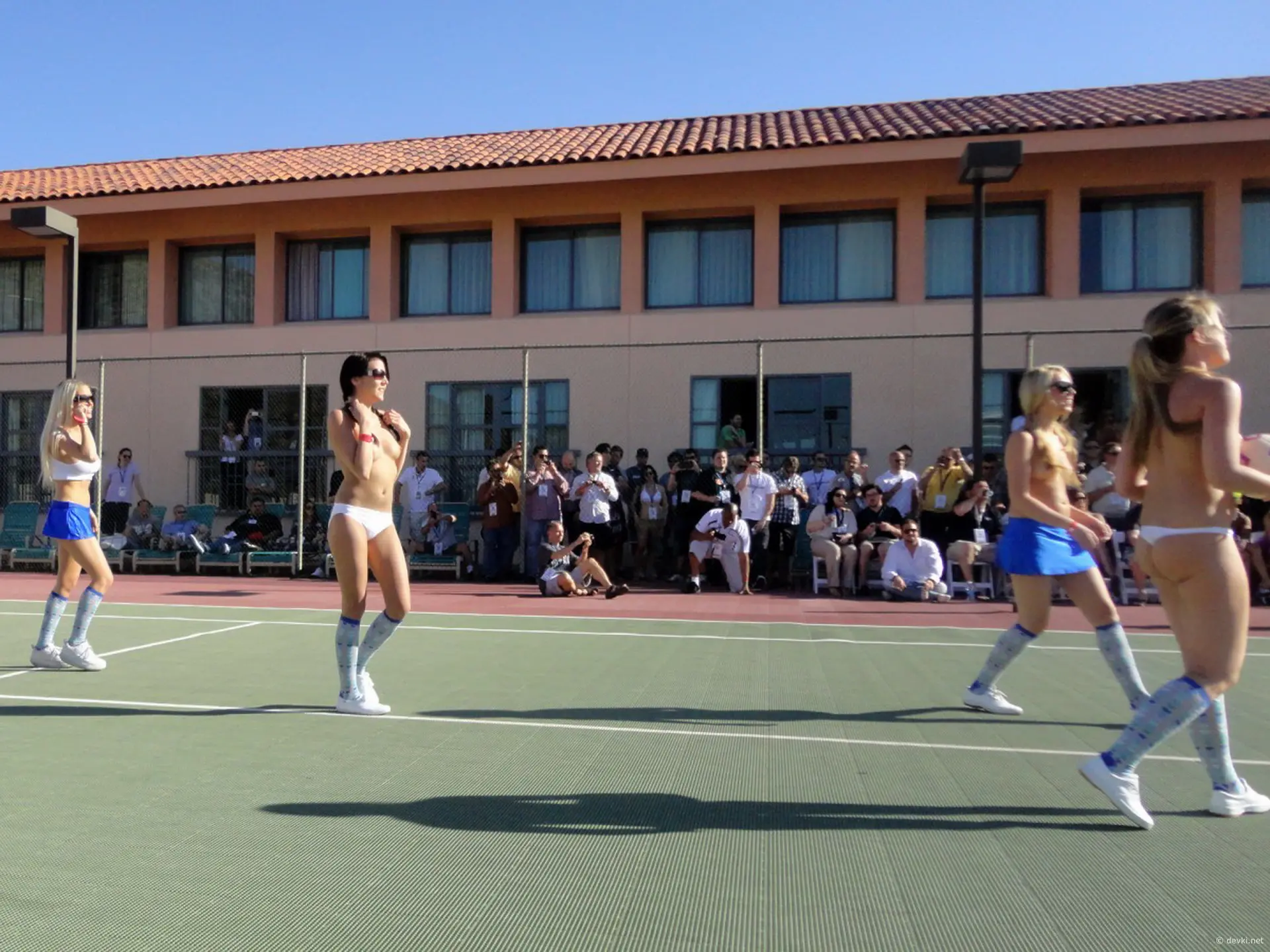 Private Cheerleader Amateur Photo: Explicit and Bold!