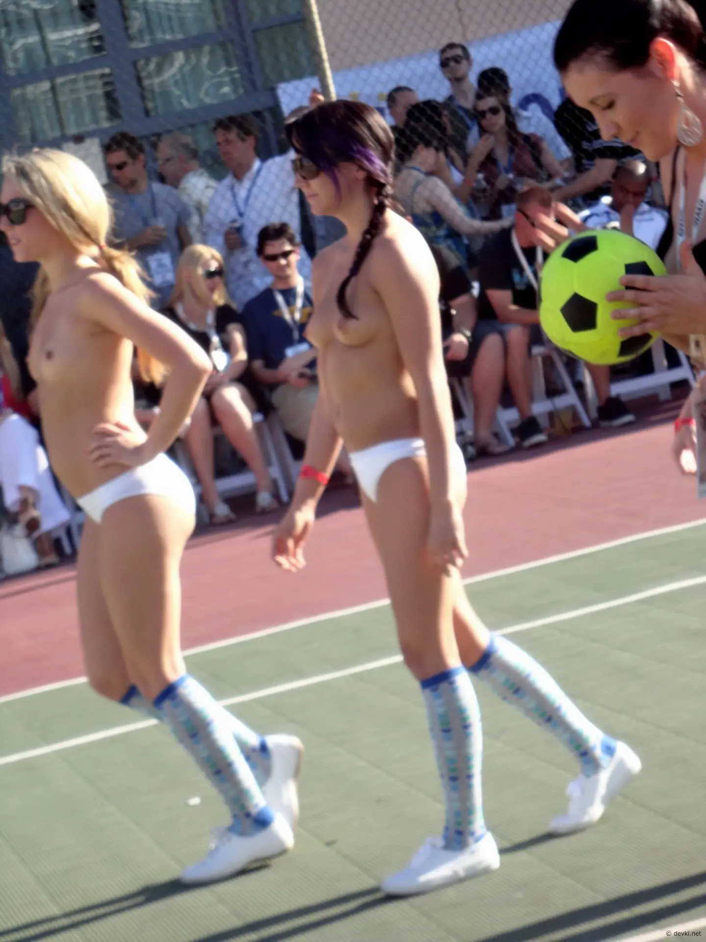 Private Cheerleader Amateur Photo: Explicit and Bold!