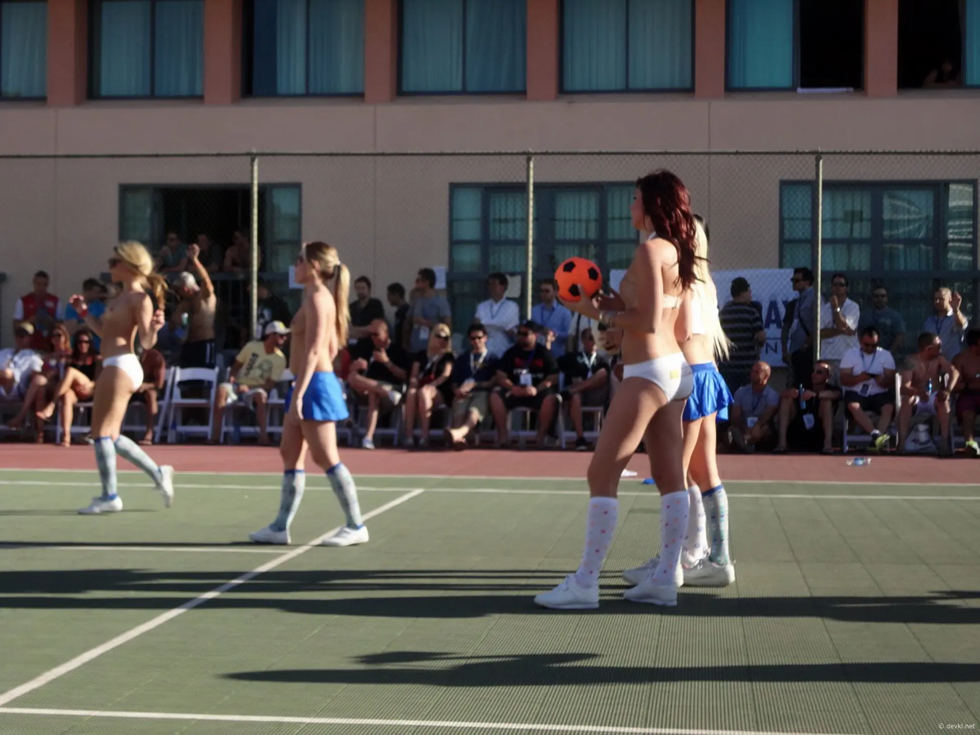 Private Cheerleader Amateur Photo: Explicit and Bold!