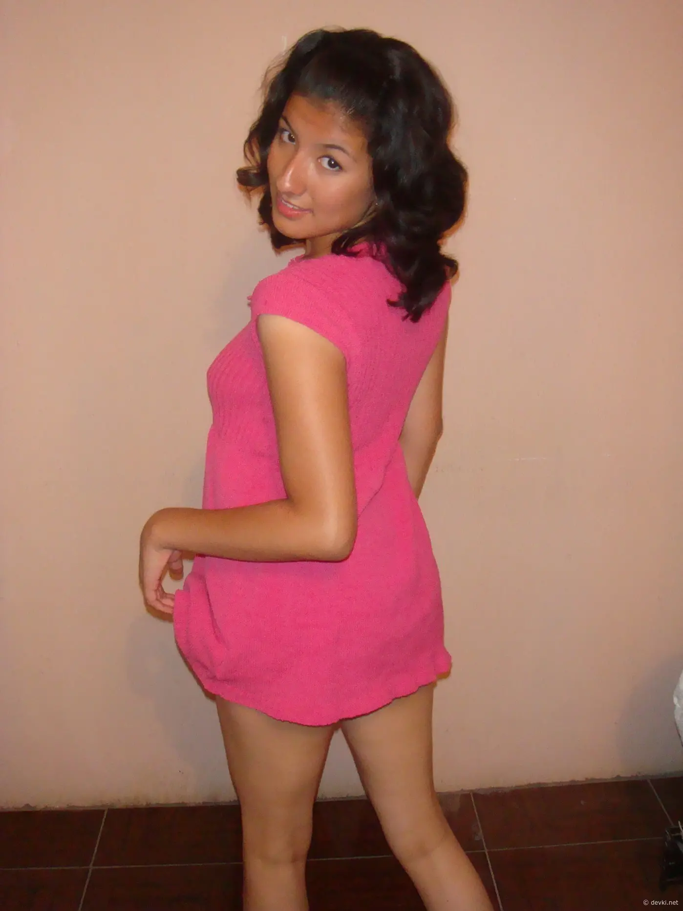 Moist Pussy and Sexy Curves: Amateur Photo Collection