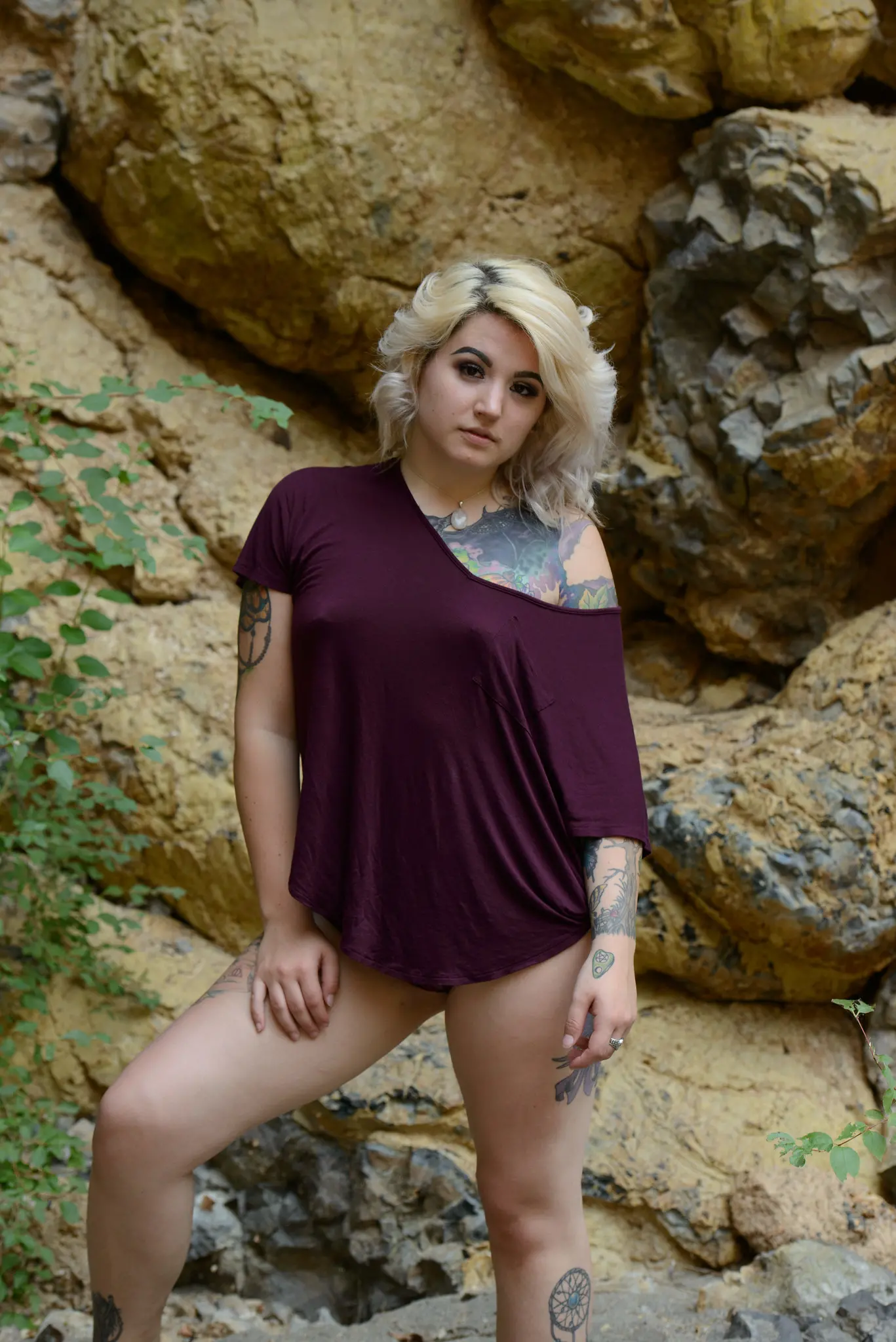 Blonde Shows Off Naked Body and Tattoos in Amateur Photo Shoot