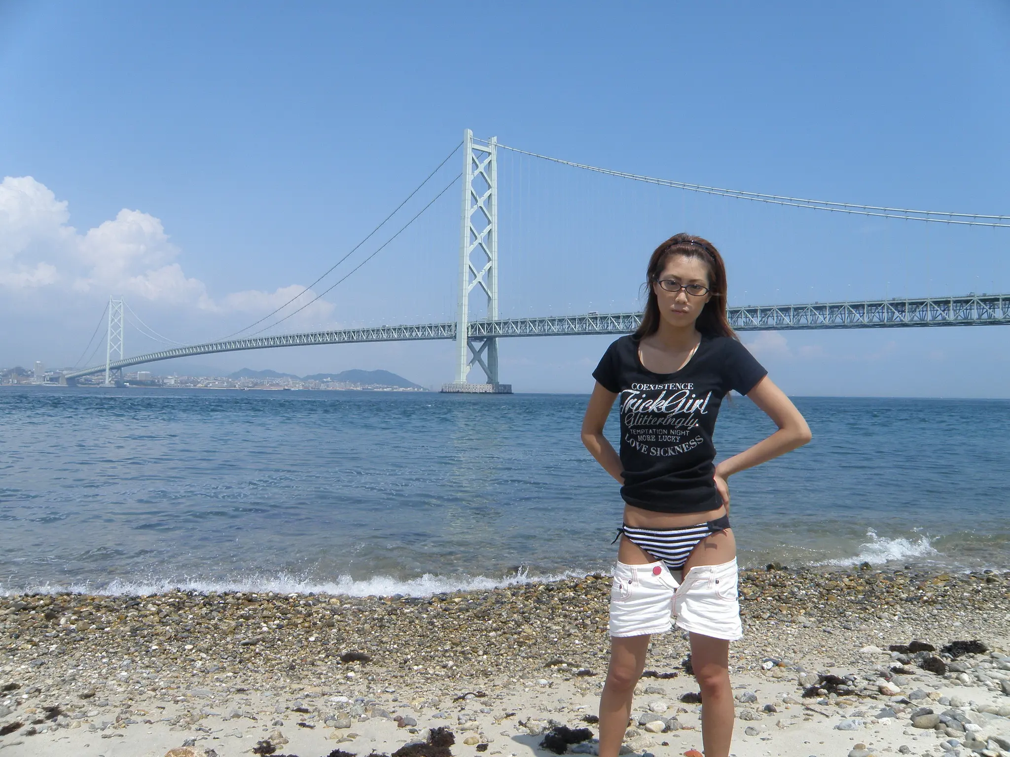 Slim Asian Babes with Sexy Bodies in Explicit Amateur Photos