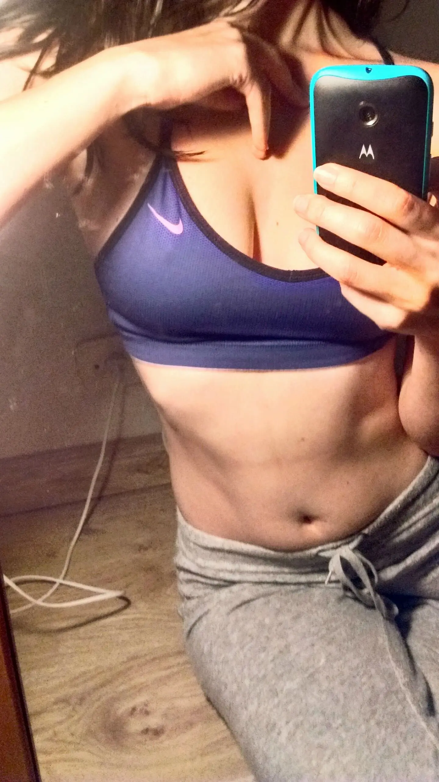 Nude Selfies with Mysterious Brunette: Explicit Amateur Photos
