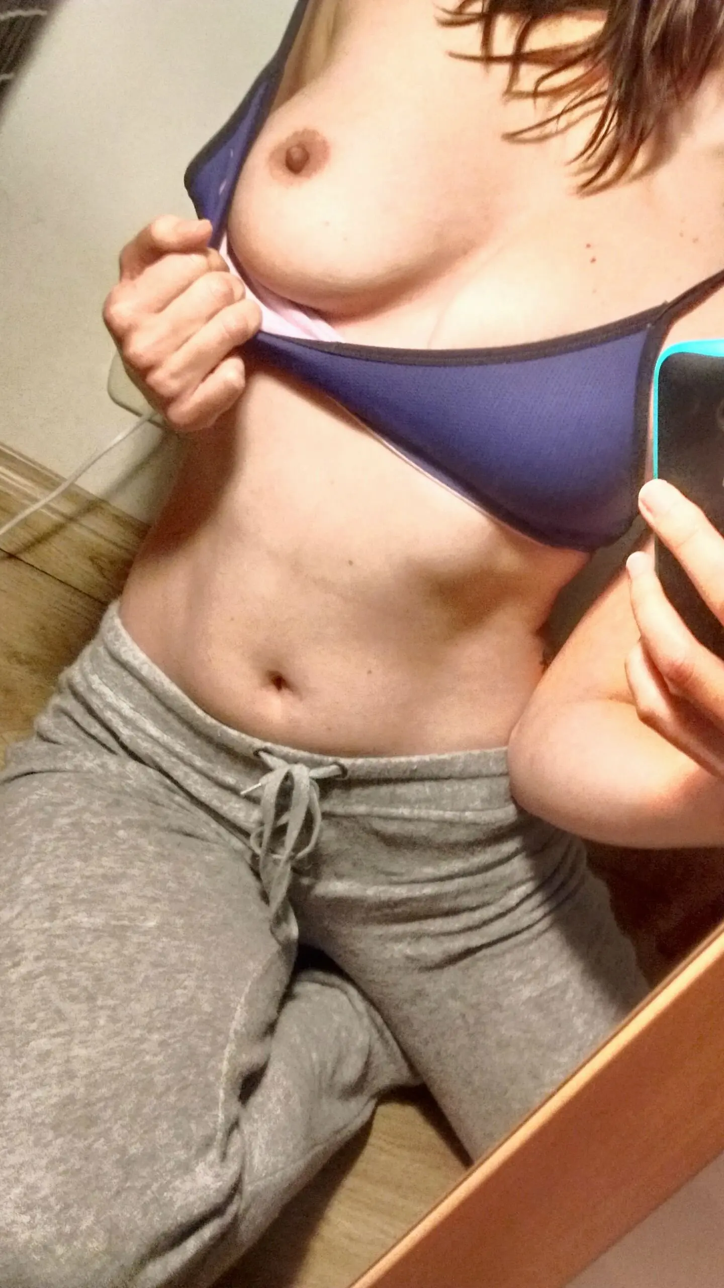 Nude Selfies with Mysterious Brunette: Explicit Amateur Photos