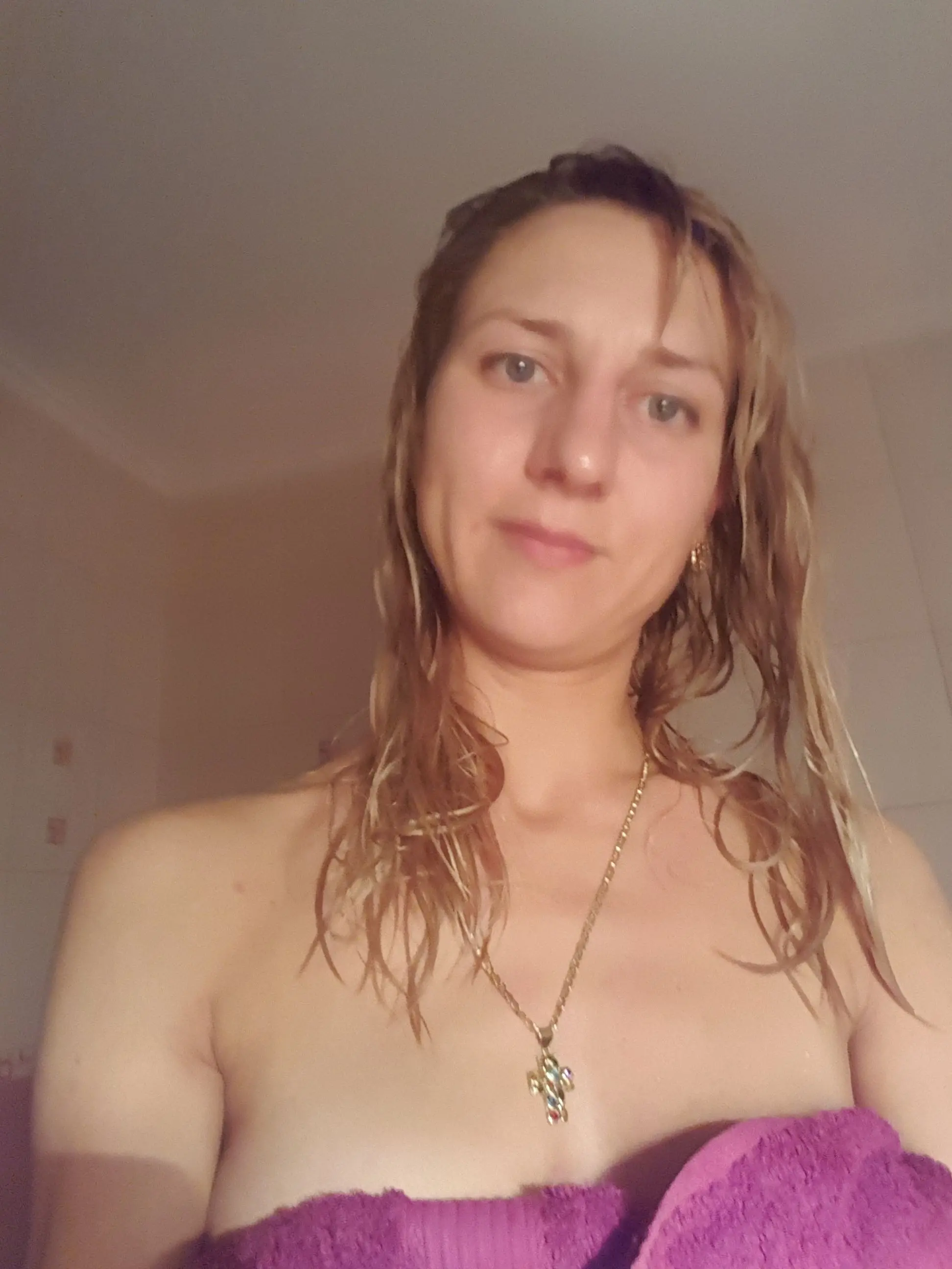 Skinny Blonde's Explicit Amateur Intimate Moments