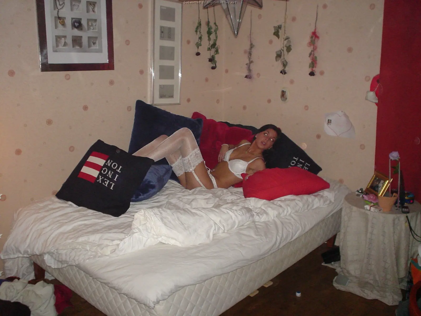 Naked Cowgirl Undressing Explicitly: Amateur Photo Shoot