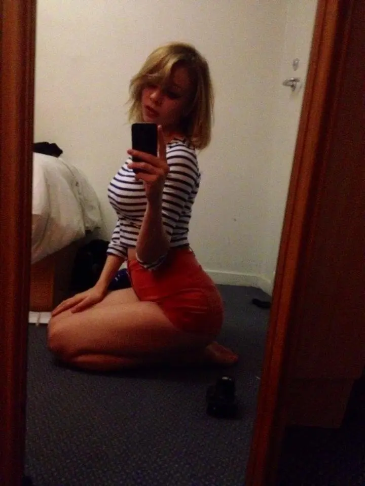 Amateur Blonde with Huge Natural Tits, Nude Selfie Photo
