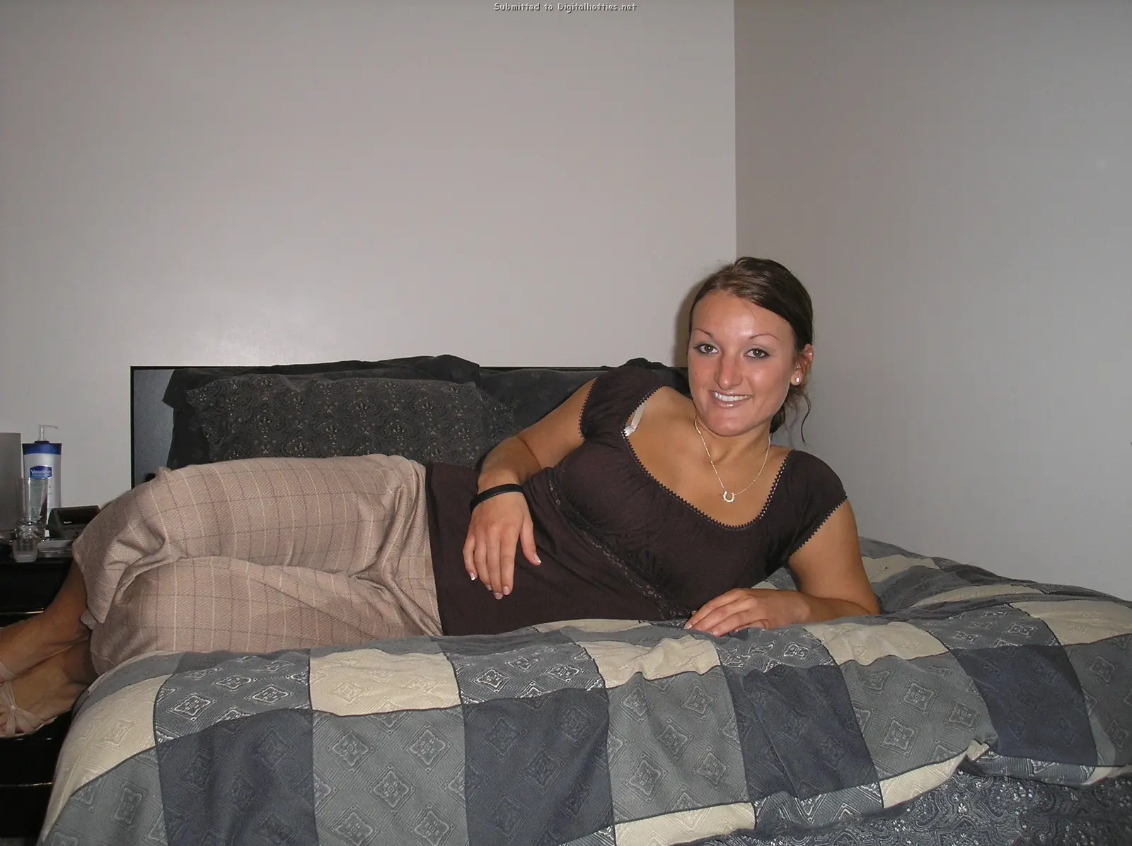 Brunette with Big Ass Poses Pantyless in Explicit Amateur Photo Shoot