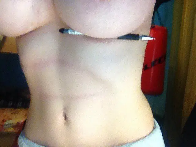 Amateur Babe with Stunning Big Tits and Ass - Explicit Photo