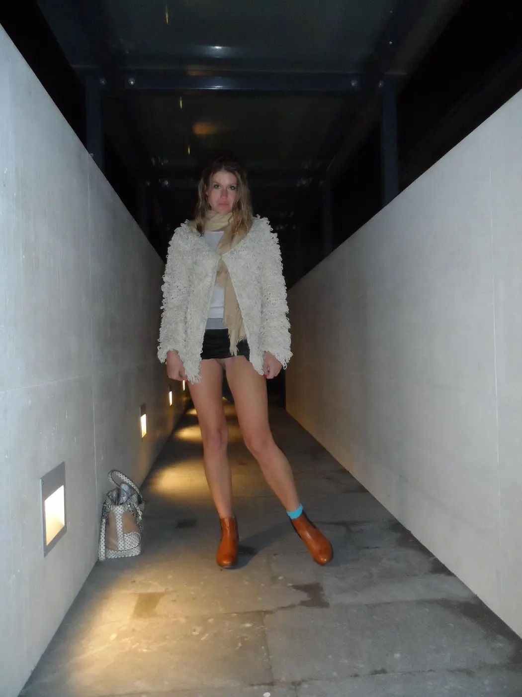 Babe flaunts naked pussy in public places - Explicit amateur photos