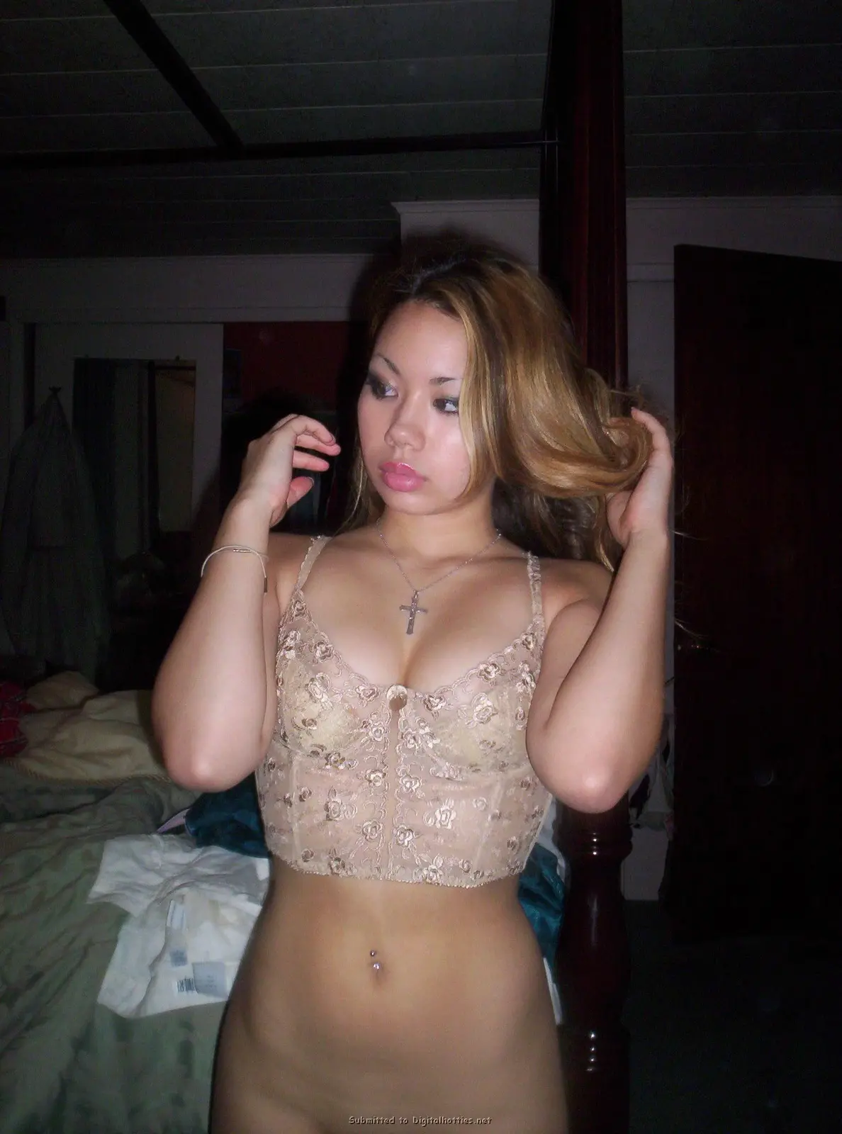 Explicit Nude Selfie: Young Asian Student Poses Naked in Amateur Photo