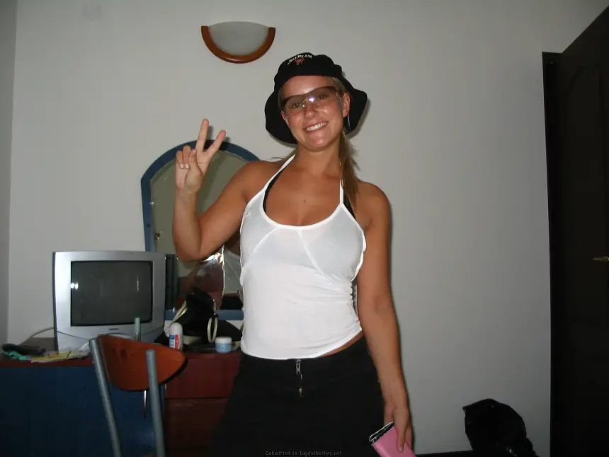 Explicit Amateur Photo of Naked Blonde from Vacation - XXX Content