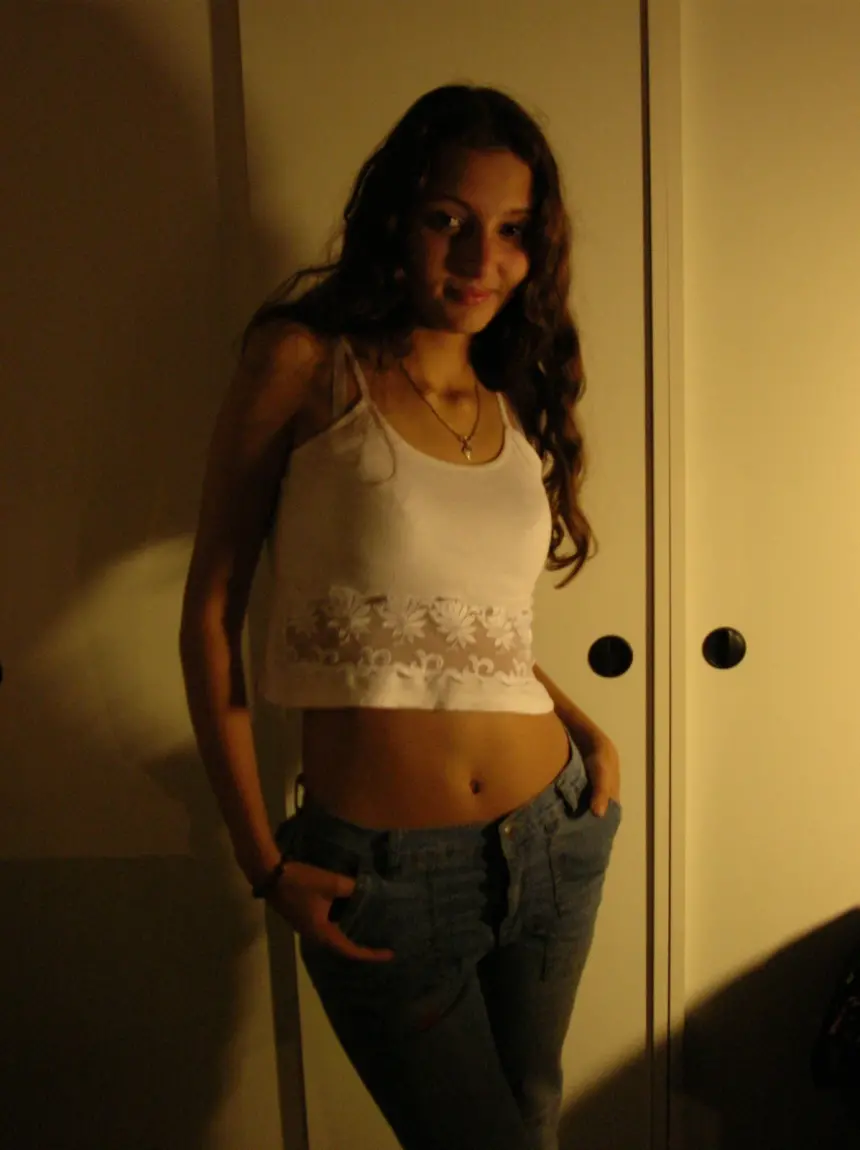 Slender Cutie Reveals Small Tits: Amateur Explicit Photo