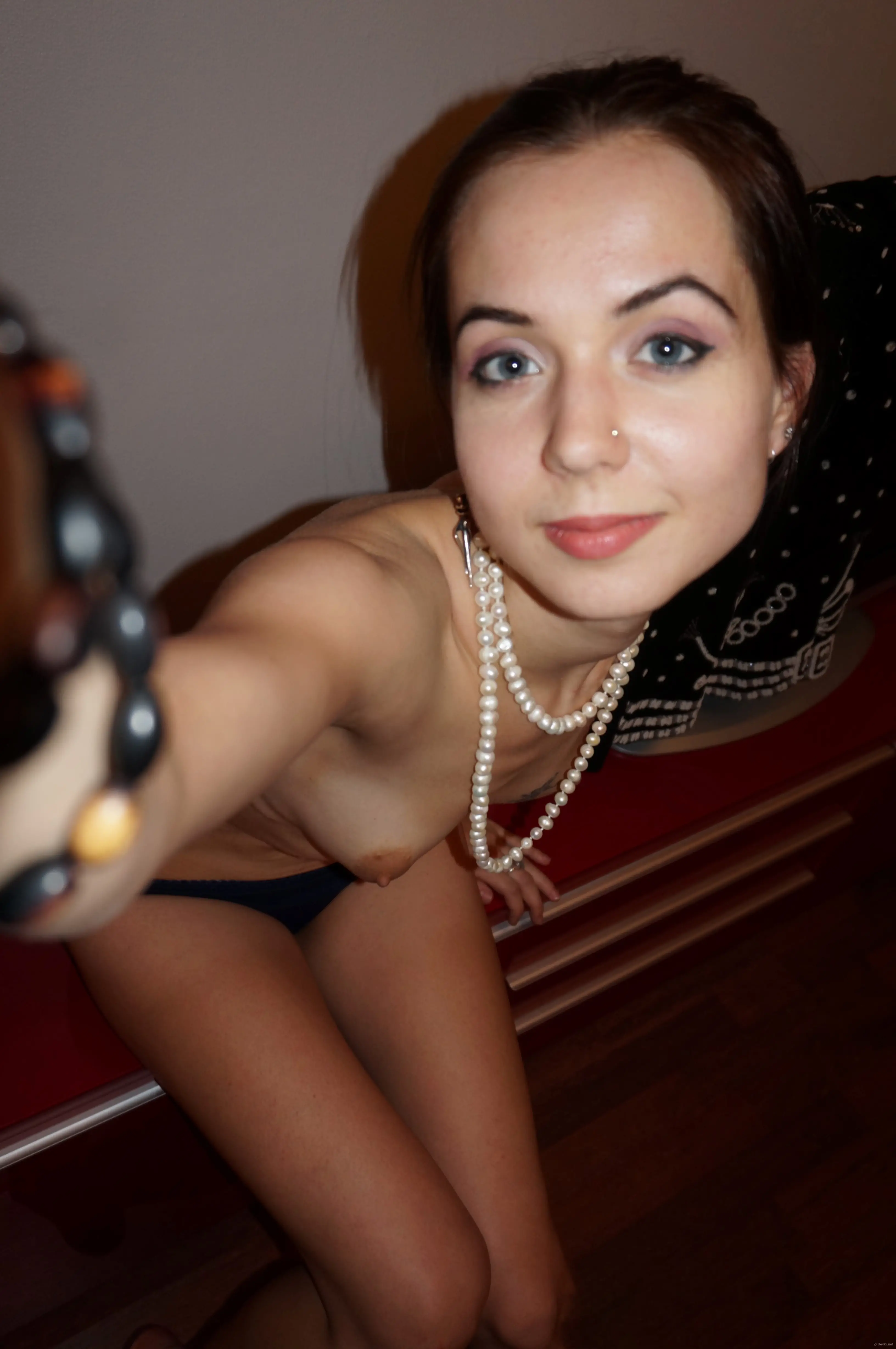 Sexy Brunette Loves Posing Nude: Amateur Explicit Photos