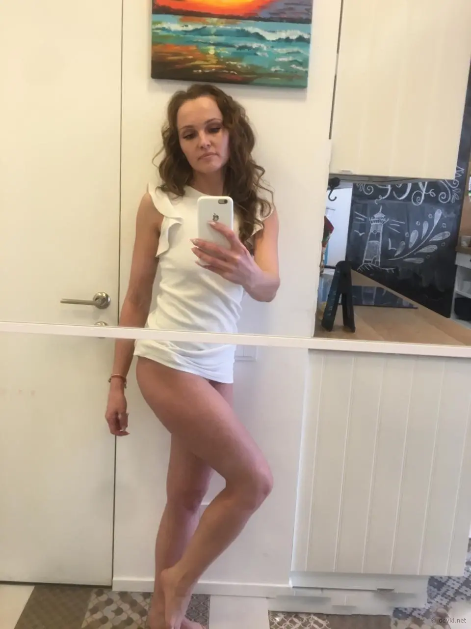 Seductive Cutie Takes Incredibly Nude Selfies - Amateur Photo Shoot