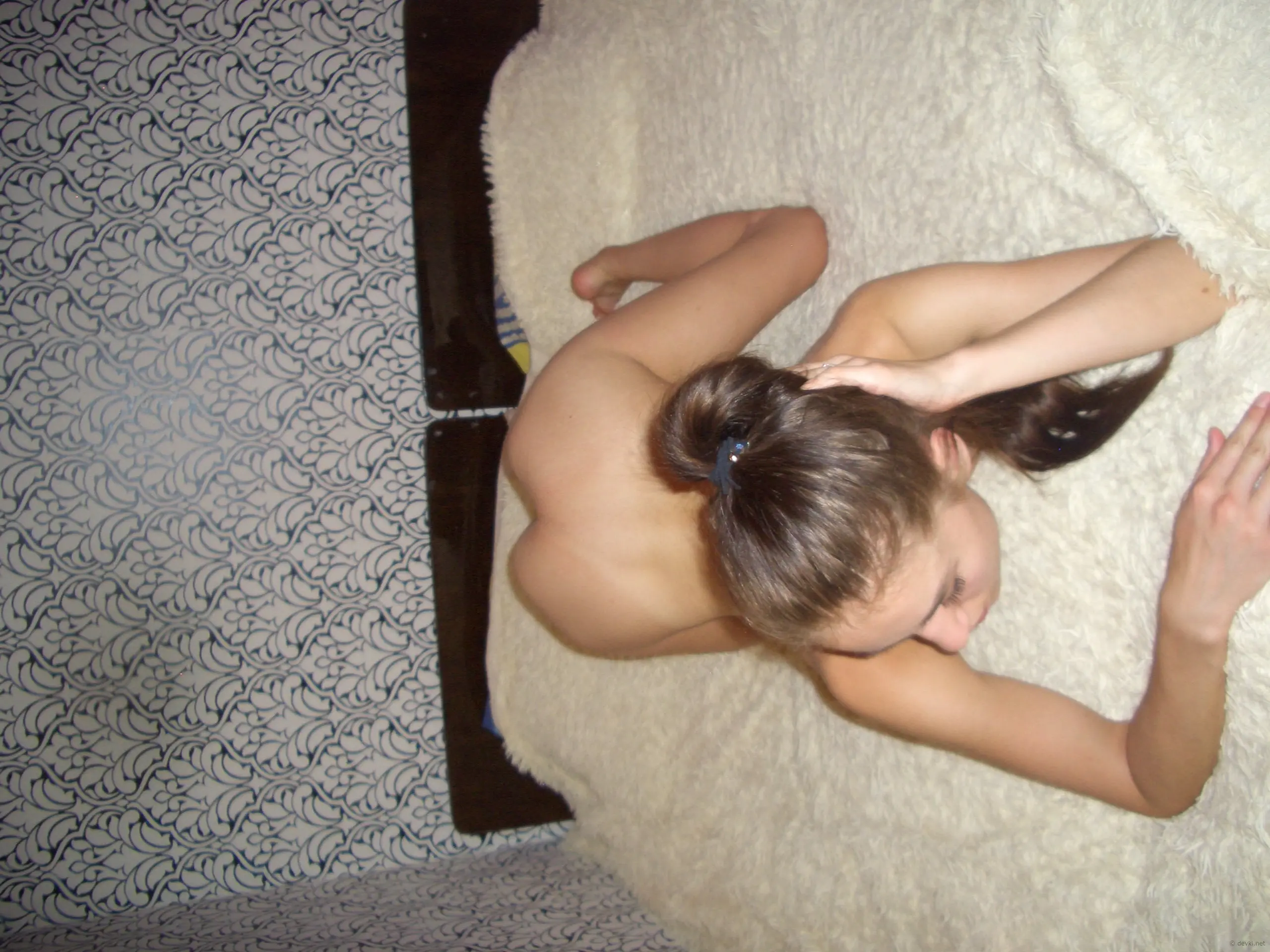 Perfect amateur teases us by stripping naked - Explicit amateur photo shoot