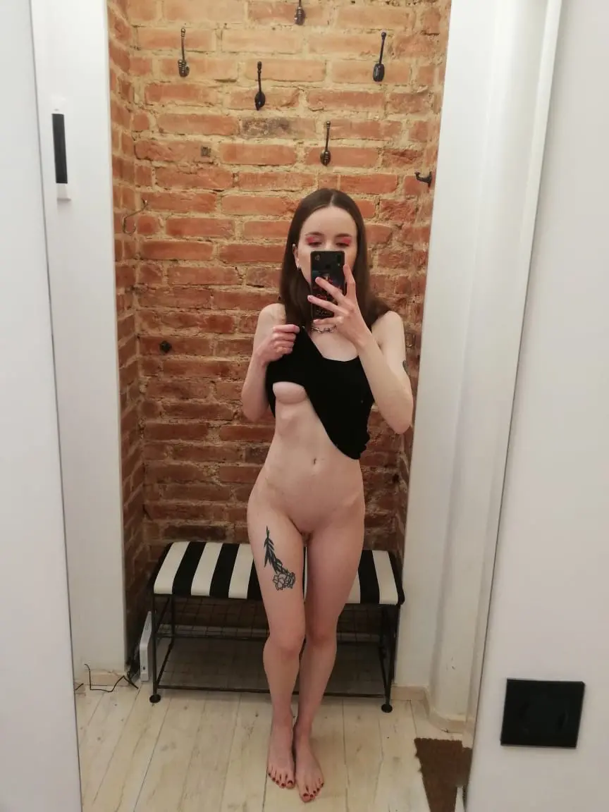 Explicit Amateur Nude Selfies: Capturing My Naked Body