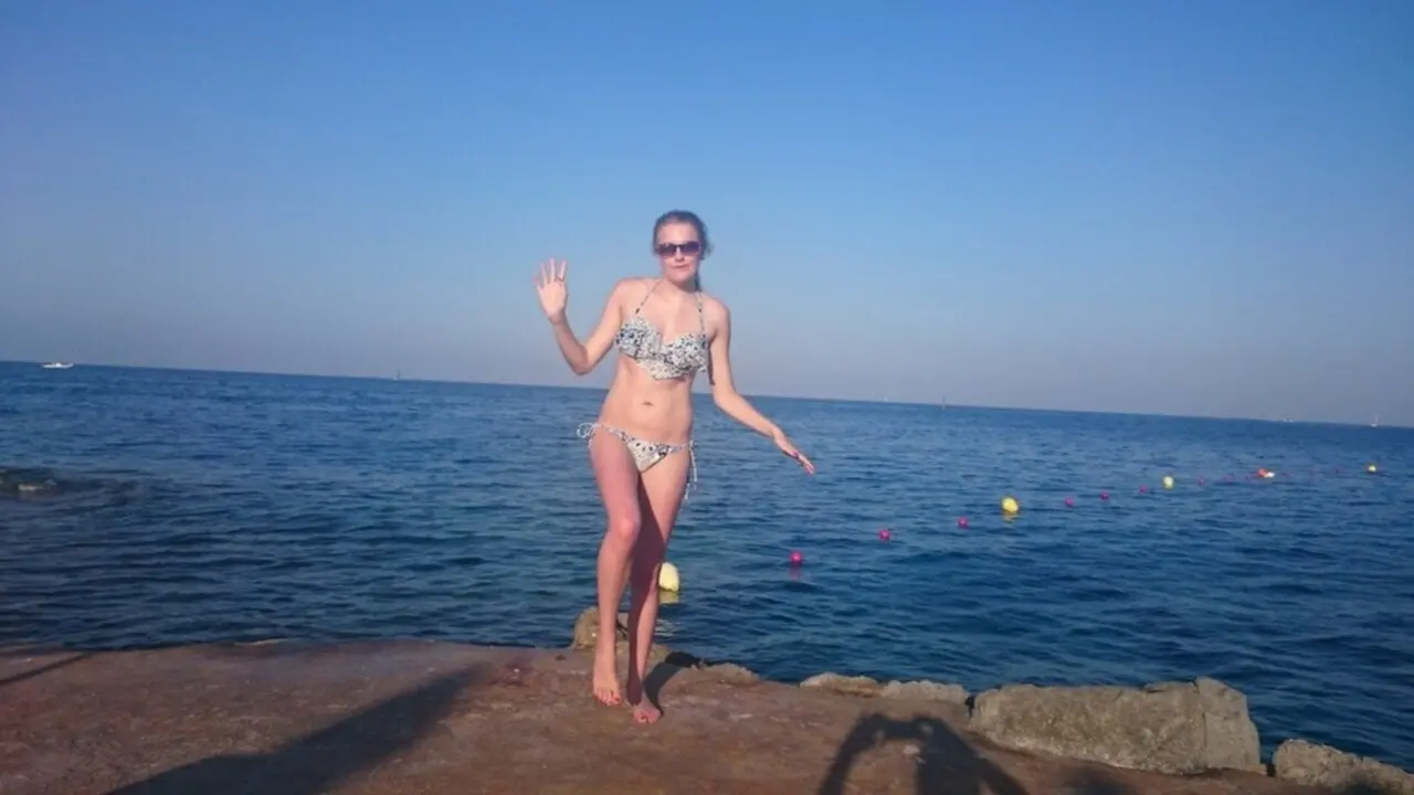 Explicit Amateur Photo: Naughty Girlfriend's Private Debauchery