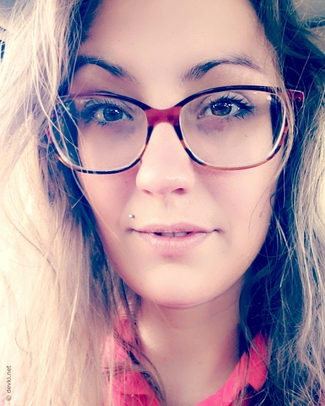 Amateur Gamer Girl Poses, Exposing Her Pussy for the Camera