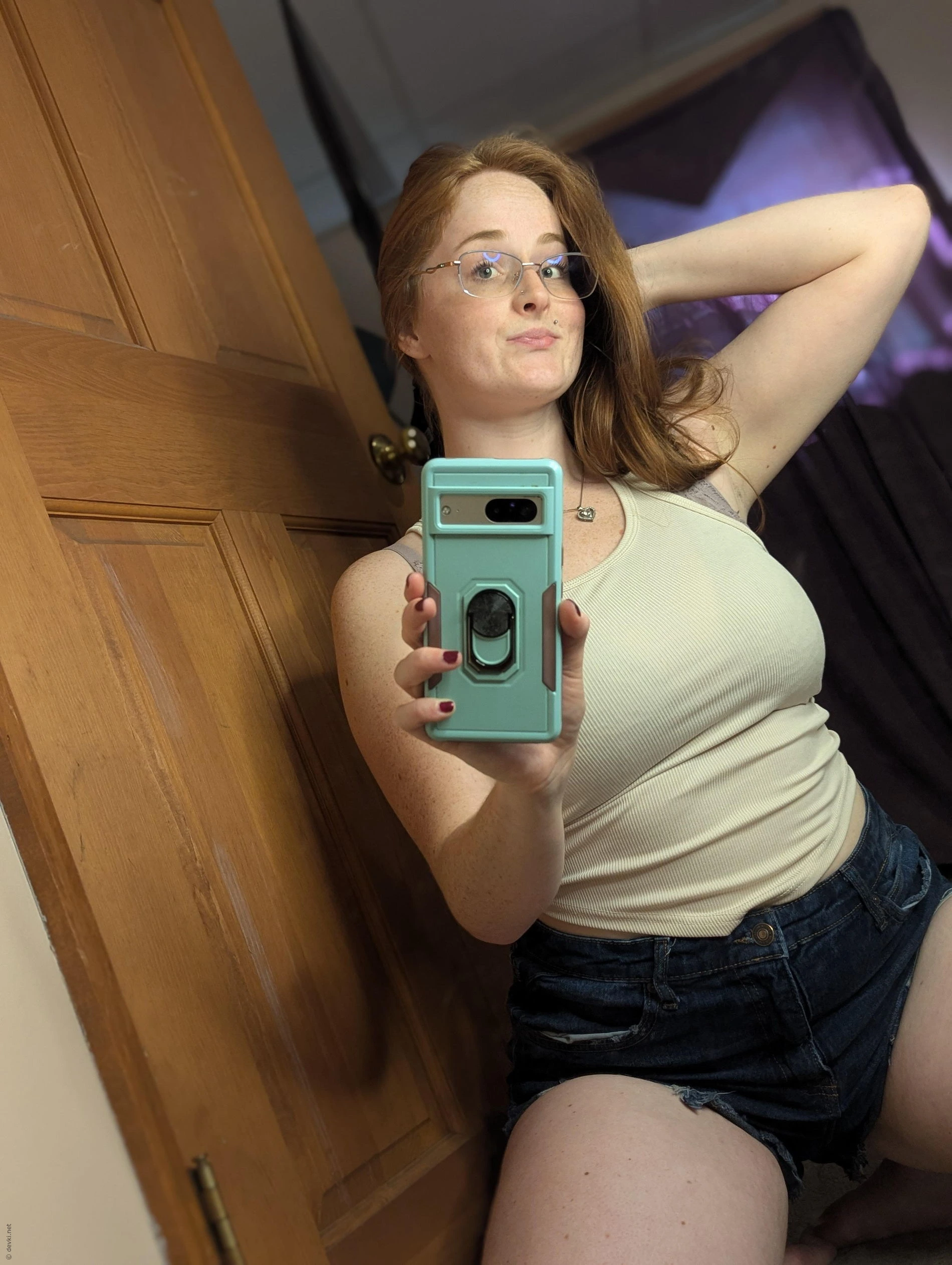 Explicit Redhead Girl in Glasses Nude Selfies - Amateur Photos